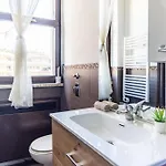 Duomo 5 Min Walk - 2 Bedrooms With Netflix, Wifi Apartament Mediolan