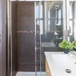Duomo 5 Min Walk - 2 Bedrooms With Netflix, Wifi Apartament