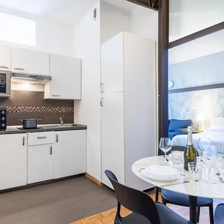 Duomo 5 Min Walk - 2 Bedrooms With Netflix, Wifi * Mediolan