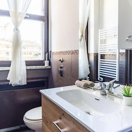 Torre Velasca - Duomo 5 Min Walk - 2 Bedrooms With 2 Bathrooms Apartman Milánó